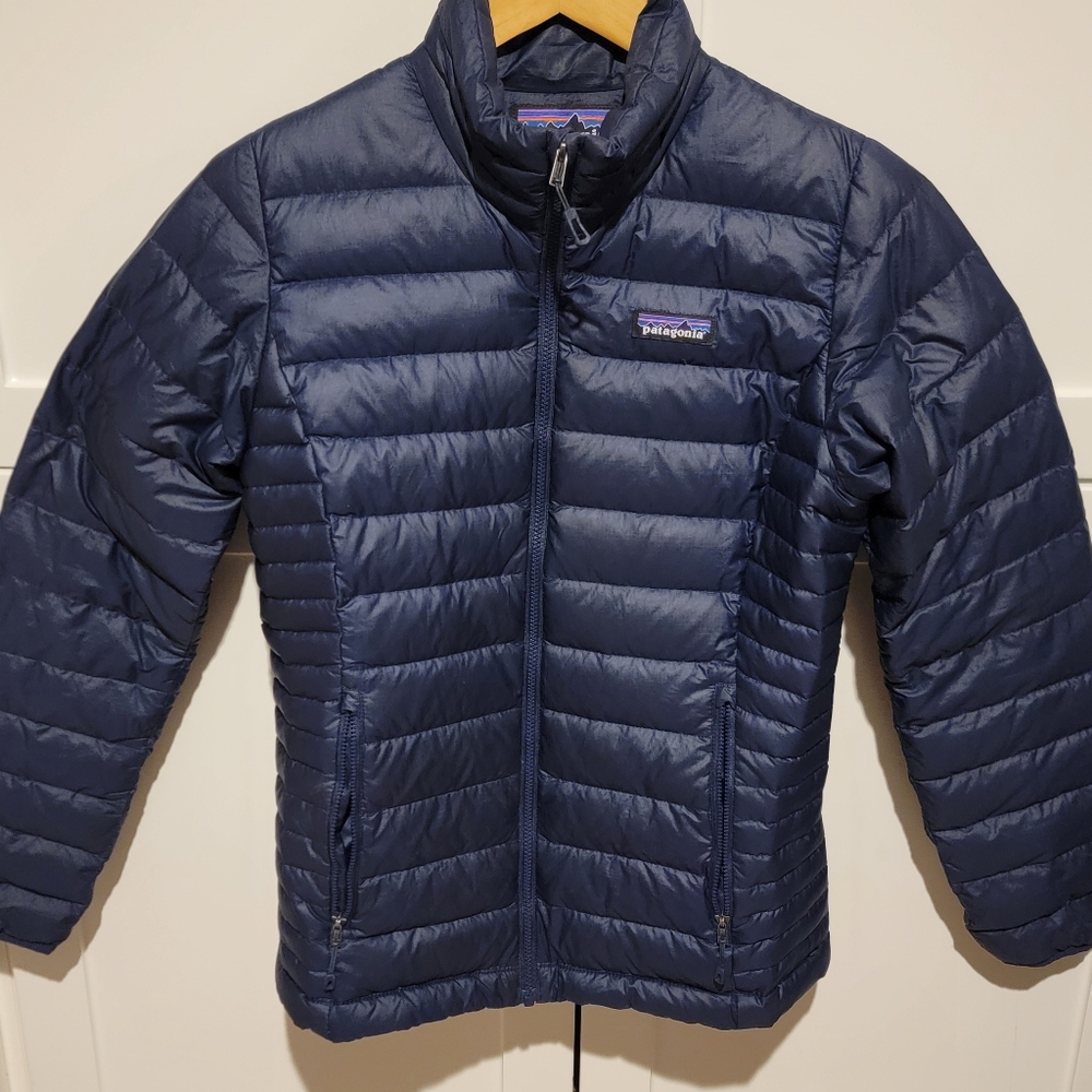 Patagonia Women's Down Sweater Navy Blue Goose Down Size XS 84683FA18